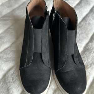 Paolo zipped wedge heels. Black suede 8.5